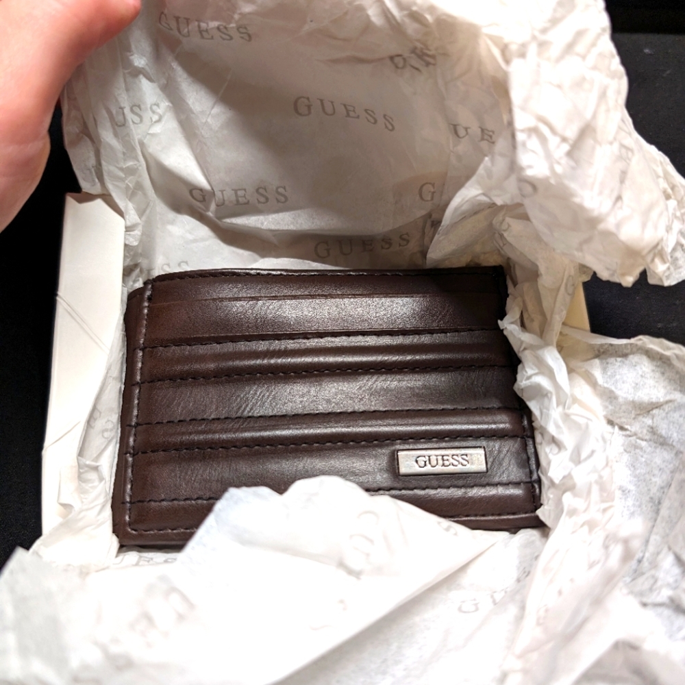 Guess men's card holder wallet
